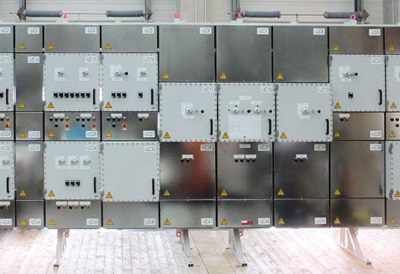 海上使用的超大配电盘
