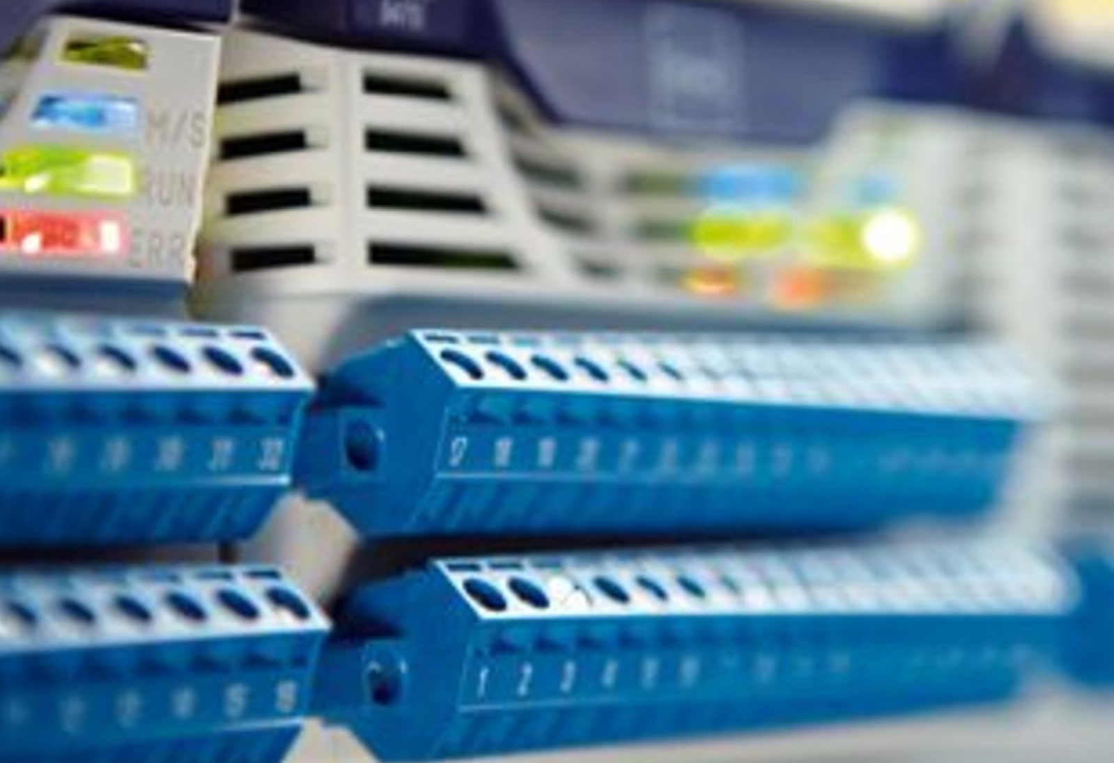 断电情况下控制系统的行为